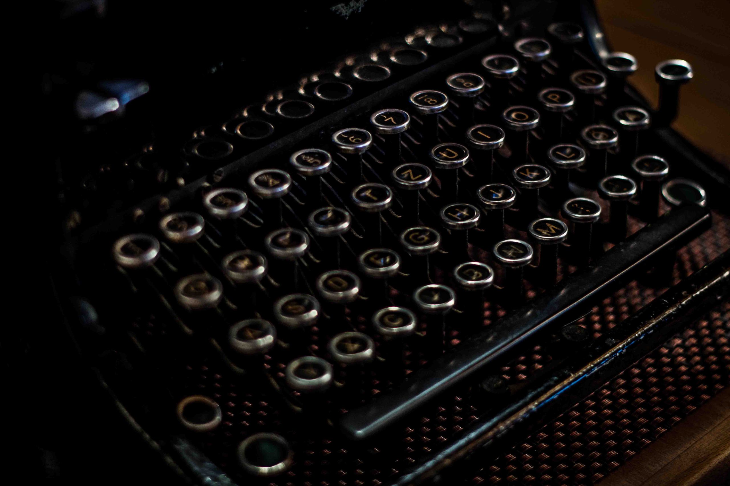 typing; typewriter: writing online